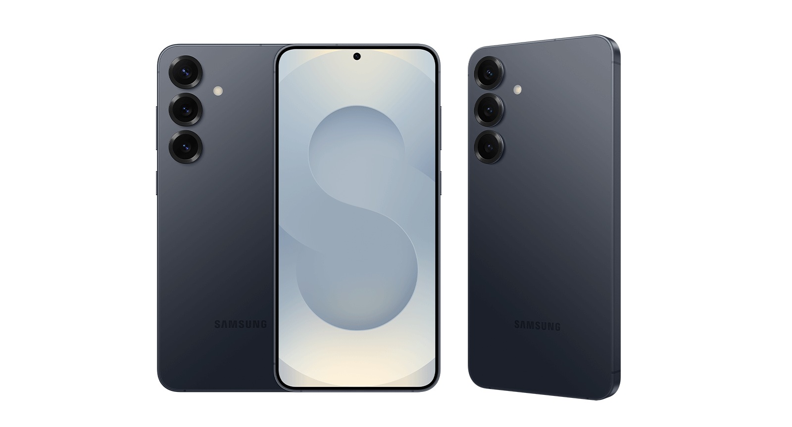 سێ +Galaxy S25 بە ڕەنگی ڕەشی شینباو ڕێکخراون، یەکێکیان لە دیمەنی دواوەدایە، یەکێکیان لە دیمەنی پێشەوە و یەکێکی تریان لە دیمەنی دواوەیە کە کەمێک مەیلکراوە.