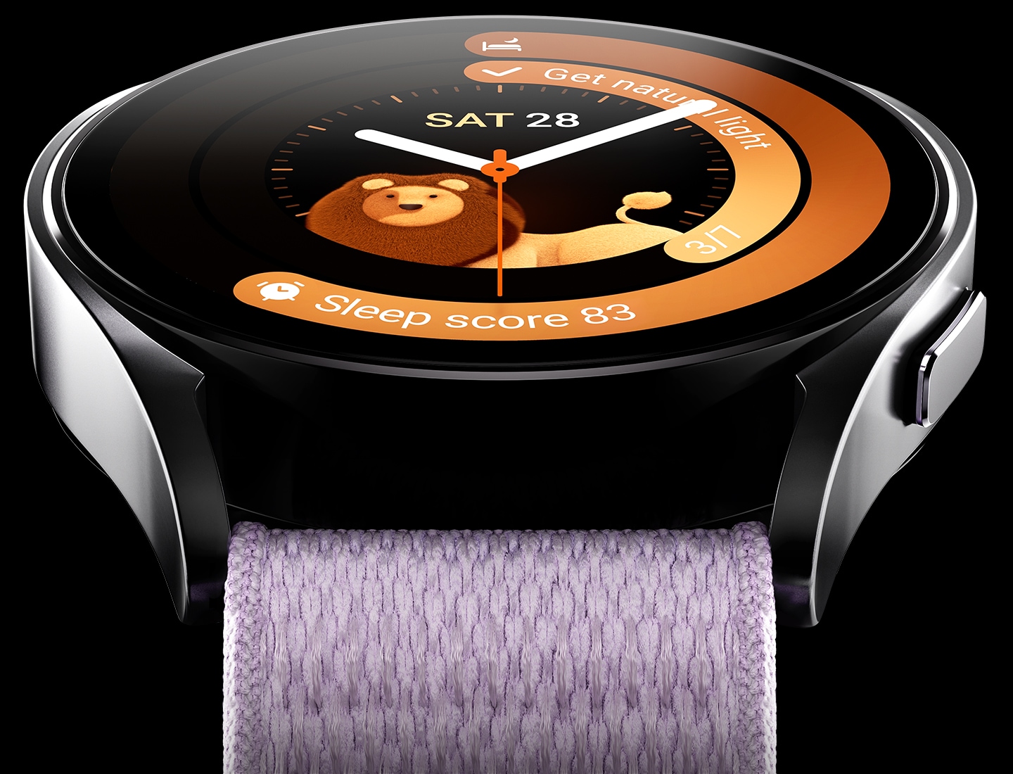 Galaxy Watch6 نماد خواب شیر را نشان میدهد و دادههای خواب ساده روی صفحه ساعت دیده میشود.
