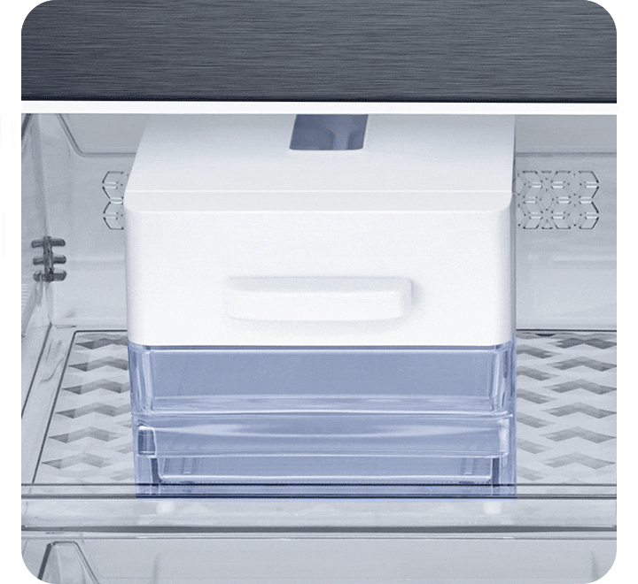 The ice maker is located in the upper left corner of the SRF7100B French Door freezer compartment.