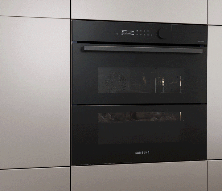 Shows how the hinged door can be opened fully to cook a large meal like a holiday turkey or the just the top half can be opened to cook food in the upper zone. This Half Loading saves 25.3% energy and 22.7% time.