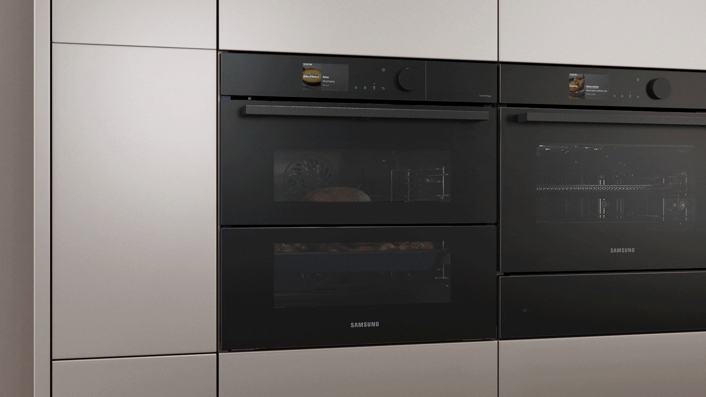 Shows how the hinged door can be opened fully to cook a large meal like a holiday turkey or the just the top half can be opened to cook food in the upper zone. This Half Loading saves 25.3% energy and 22.7% time.