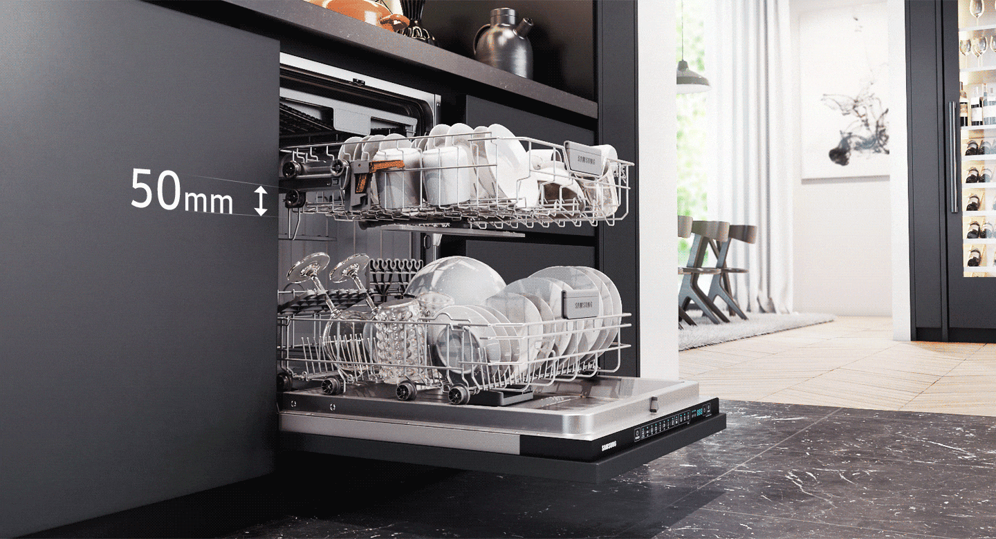 Комфортна та містка повністю вбудована посудомийна машина DW60R7040BB / EO Samsung дозволяє регулювати верхній кошик, щоб ви могли легко мити високий посуд і каструлі