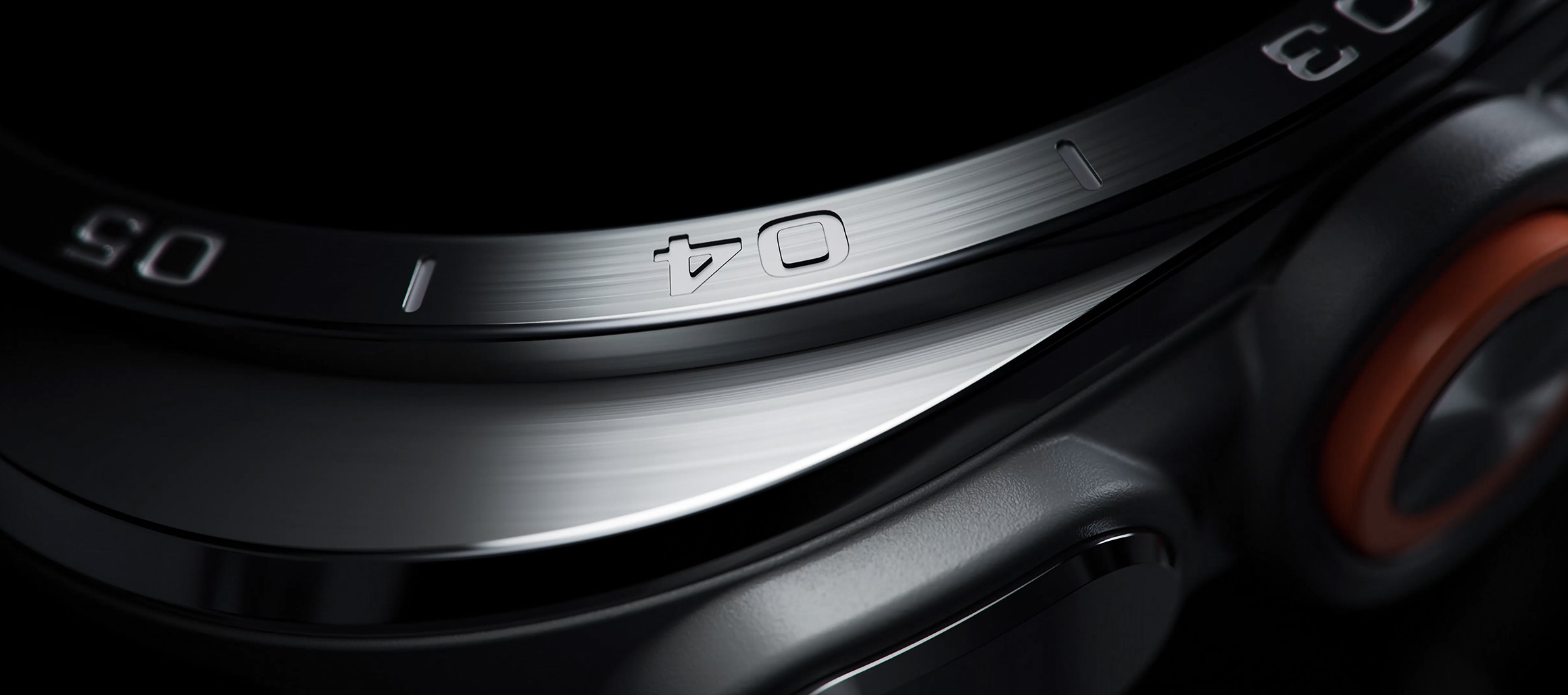 Vista em close do Galaxy Watch Ultra2 em Titânio Prata, destacando em detalhes o design externo, incluindo o design Almofadado, a moldura refinada, as bordas esculpidas e os botões laterais.