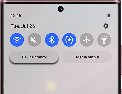 Device control highlighted on a Galaxy phone