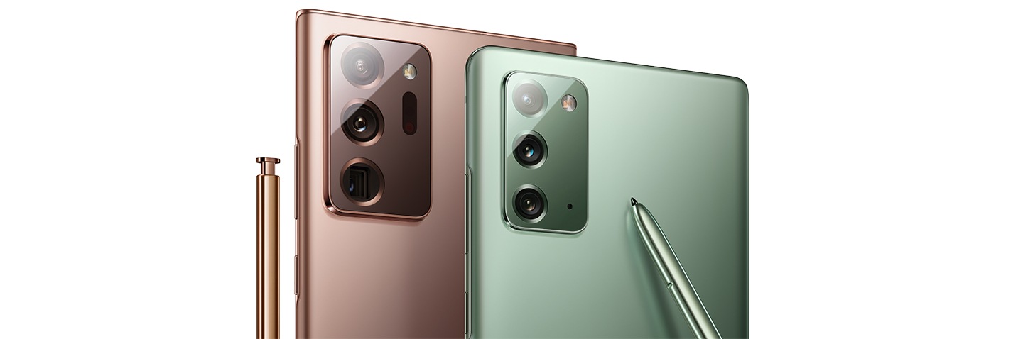 The upper halves of Galaxy Note20 Ultra in Mystic Bronze and Galaxy Note20 in Mystic Green, seen at an angle. Each phone has its matching S Pen leaning against it.