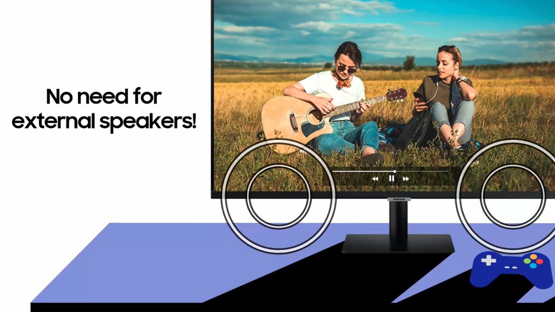 Eine Animation zeigt den Smart-Monitor auf einem lilafarbenen Ständer. Auf dem Bildschirm sind zwei Personen zu sehen, die auf einer Wiese sitzen, wobei die eine mit Kopfhörern Musik hört und die andere eine akustische Gitarre spielt. Von der Unterseite des Smart-Monitors gehen kreisförmige Ringe aus, um die Lautsprecher an der Unterseite des Monitors hervorzuheben, während die Worte \"no need for external speakers\" erscheinen.