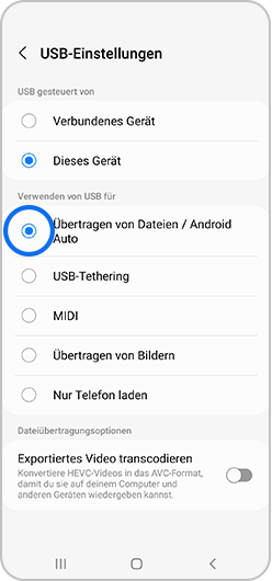 Die Option Übertragen von Dateien / Android Auto ist mit einem blauen Kreis markiert.