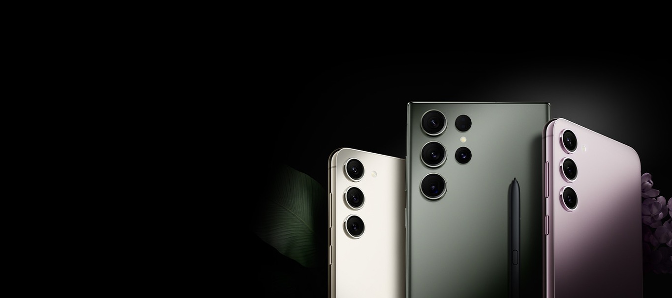 Deux appareils Galaxy S23 Ultra à l’envers se font face écran contre écran. À mesure qu'ils s'éloignent l'un de l'autre, le S Pen s'éjecte de l'un des appareils et vient se poser sur le Galaxy S23 Ultra restant, maintenant vu de l'arrière.