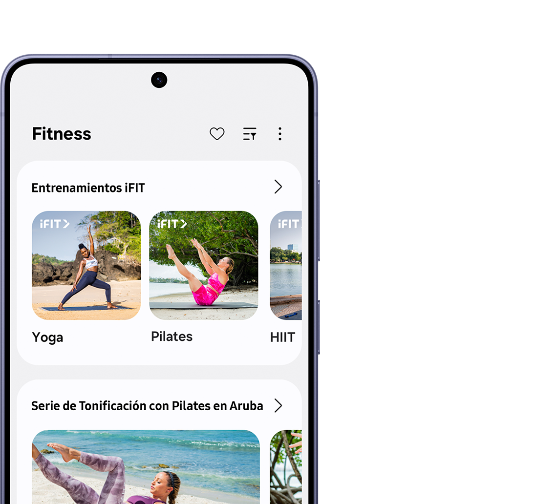 Galaxy S26 con iFIT en pantalla, que muestra diversos entrenamientos guiados, incluidos pilates, HIIT y Sculpting Series.