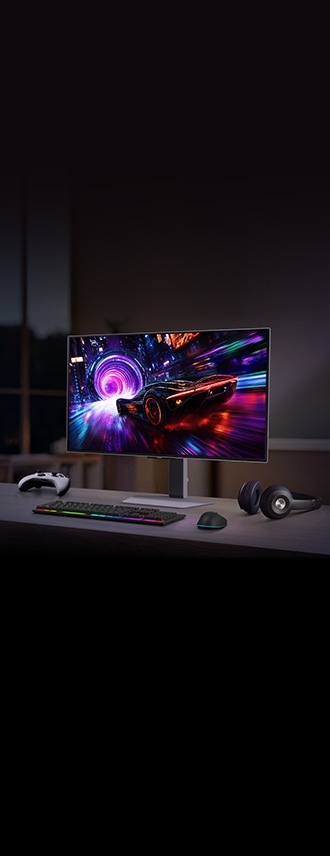 Es gibt ein Gaming-Setup mit einem Odyssey-Monitor, Kopfhörern, einer Konsole, einer Tastatur und einer Maus.