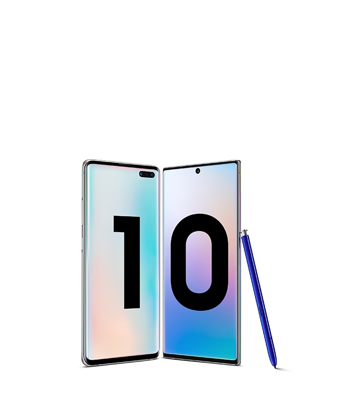 Galaxy S10 plus og Galaxy Note10 plus med blå S Pen, der læner sig op ad Galaxy Note10 plus. Begge telefoner har en tændt skærm i graduerede farver.