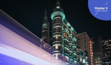 مباني San Francisco في الليل مع الأضواء. Master it Creator classes.