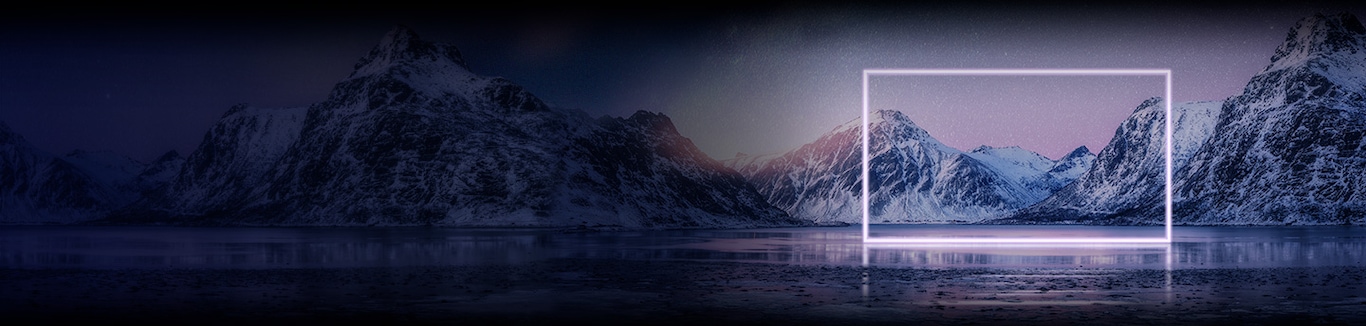 Un marco blanco neón se asienta sobre un gran lago helado rodeado de montañas nevadas bajo una noche estrellada.