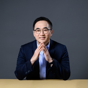 Realizing the Future of Next-Generation Networks with Unforeseen Innovation