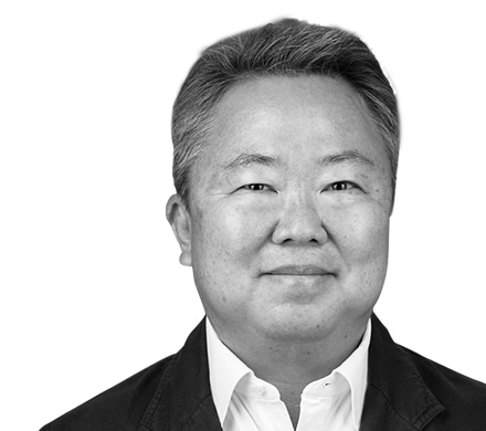 Profile image of Jun-Sung Kim, Independent Director