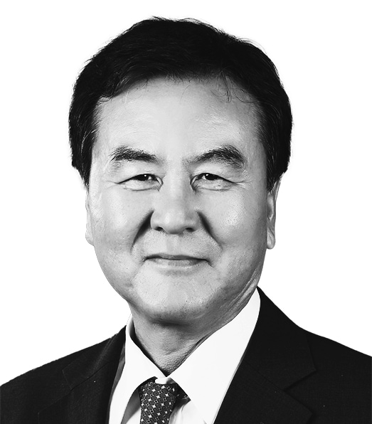 Profile image of Je-Yoon Shin, Independent Director
