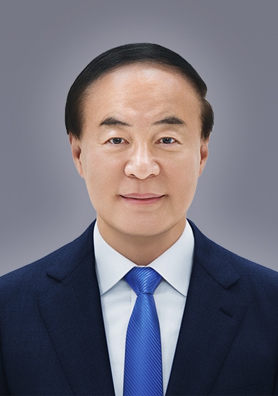 Vice Chairman & CEO (DS Division) Young-Hyun Jun