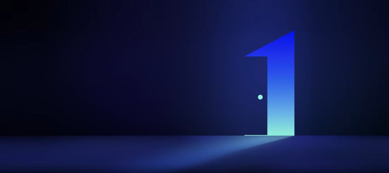 Op een donkerblauwe achtergrond gaat een deur open, waar een felle, blauwe lichtstraal doorheen schijnt.