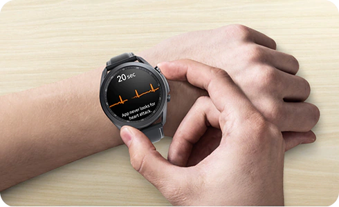 Samsung smart outlet watch with ecg