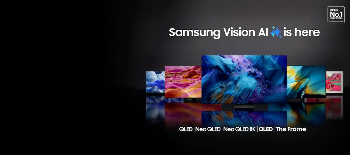 Τα νέα πλυντήρια και στεγνωτήρια της Samsung αναγράφουν \"Hello!\" στην οθόνη τους όταν συνδέσετε το πλυντήριο Samsung με Wi-Fi. Το λευκό πλυντήριο-στεγνωτήριο της Samsung στέκεται δίπλα-δίπλα.