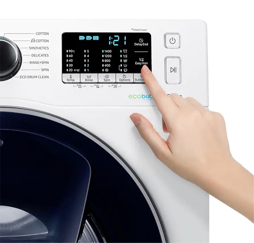 Simak tips merawat pakaian bayi dengan produk rumah tangga Samsung, seperti mesin cuci dengan teknologi terkini.
