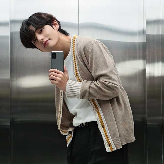 Up Close And Behind The Scenes With Bts Samsung India The bts edition galaxy s20+ and galaxy buds+ will be available on samsung's website as well as amazon starting on july 9th, which is also the seventh. behind the scenes with bts samsung india