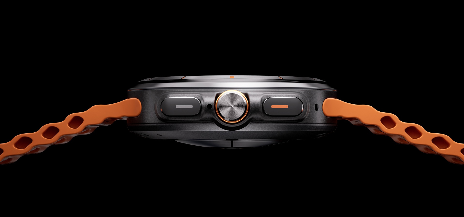 نمای کناری Galaxy Watch Ultra که «دکمه سریع» نمایان است.