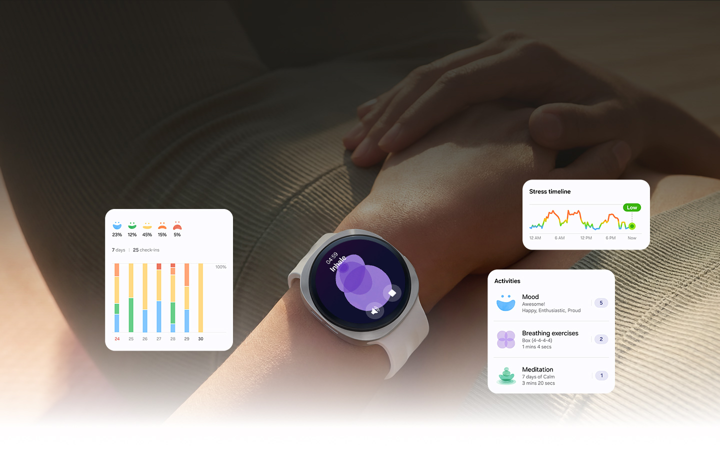 Una persona sdraiata sulla schiena indossa al polso un Galaxy Watch9. La funzione Stress è visualizzata sullo schermo e il livello di stress è basso, a indicare che la persona è rilassata.