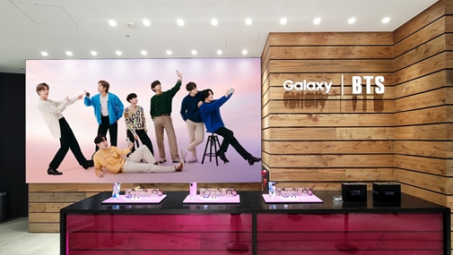 「Galaxy Harajuku」にて新BTSポスターを初公開