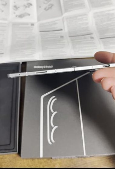 折りたたみスマホの評判は？耐久性や特長をご紹介！ | Samsung Japan 公式