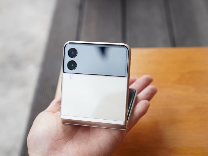 折りたたみスマホの特徴とは?メリットや注意点を解説 | Samsung 折りたたみスマホの特徴とは?メリットや注意点を解説 | Samsung