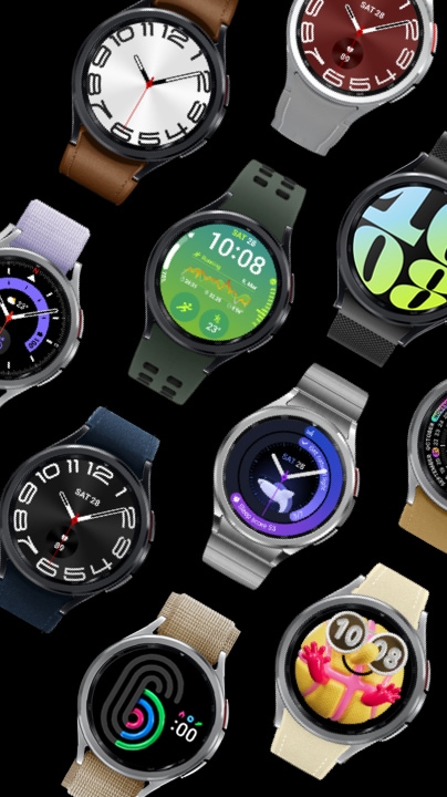 さまざまなウォッチストラップを装着し、異なる画面を表示している複数のGalaxy Watch6 Classic(ギャラクシーウォッチシックスクラシック)デバイス。