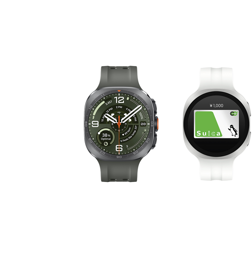Galaxy Watch Ultra2とGalaxy Watch9が並んでいる。Galaxy Watch9のディスプレイにはSuicaが表示されている。