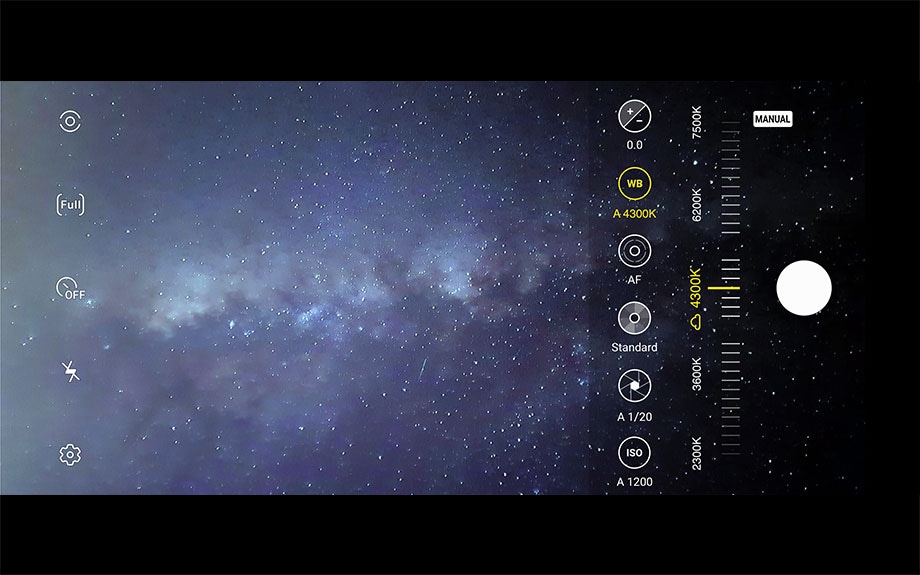 Milky Way at night with on-screen camera controls demonstrating how white balancing works.