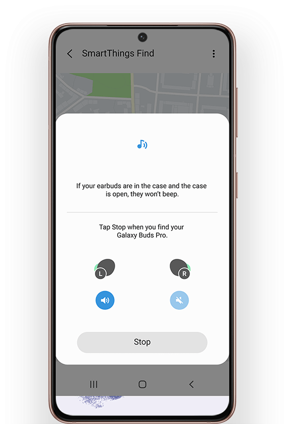 Un teléfono inteligente Galaxy mostrando la interfaz de usuario de SmartThings Find en la pantalla para que el usuario pueda encontrar sus Galaxy Buds Pro.