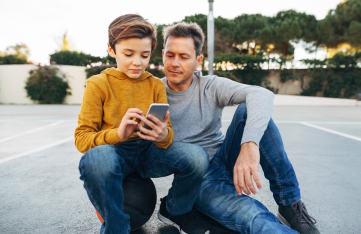 El primer smartphone de un niño: 4 aspectos a tener en cuenta - Swappie