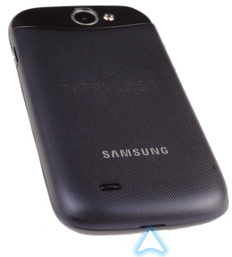Inserting a SIM card into the Galaxy W - 1