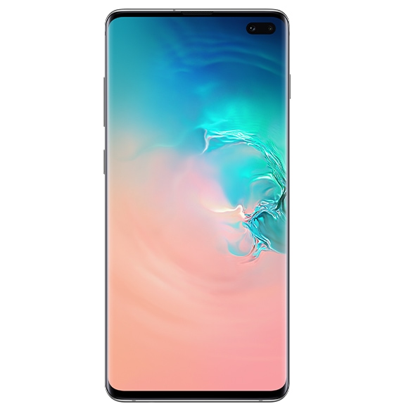 هاتف Galaxy S10 Plus باللون الأبيض مرئي من الجهة الأمامية.