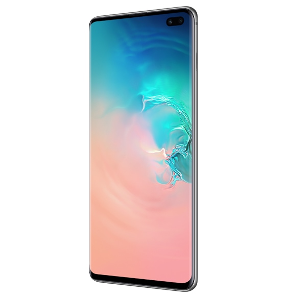 هاتف Galaxy S10 Plus باللون الأبيض ملتفت نحو جانب زر التشغيل، ومرئي من الجهة الأمامية.