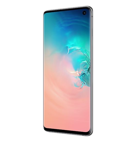 هاتف Galaxy S10 باللون الأبيض ملتفت نحو جانب زر التشغيل، ومرئي من الجهة الأمامية.