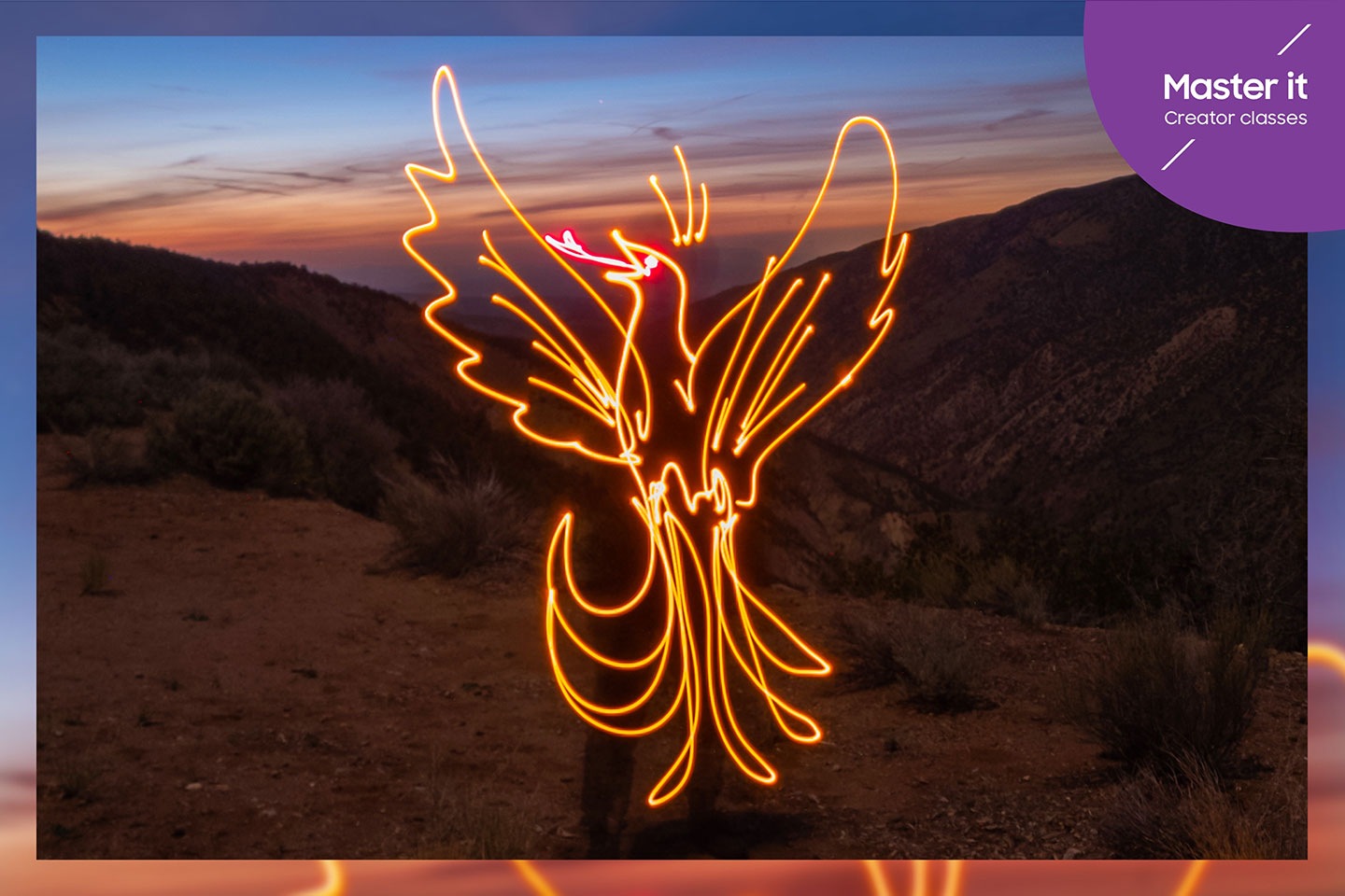 Човек на изгрејсонце прави слика со светлина на феникс како се издигнува во воздухот. Master it. Creator Classes.