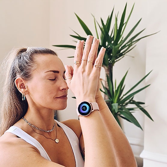 Yoga smartwatch outlet