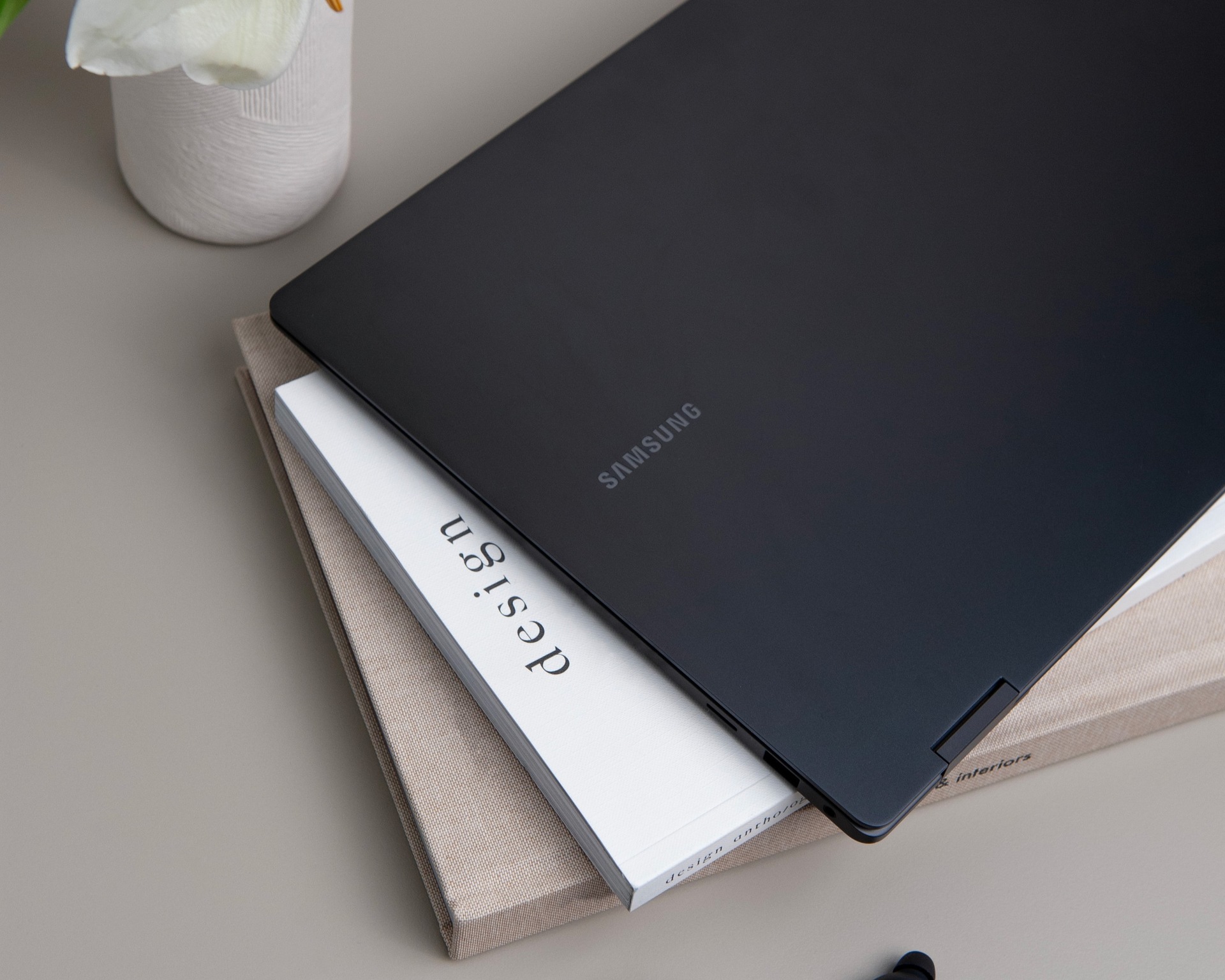 CES 2022 – Samsung a dans ses cartons un PC portable à écran pliable - Les  Numériques