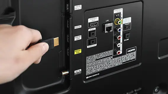 CES 15 > Nouvelle télécommande TV Samsung : modèle économe en boutons…
