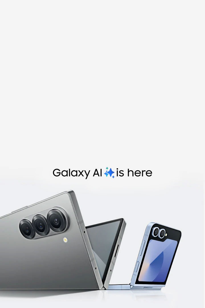 Galaxy AI for bedrifter er her. Av to Galaxy Z Fold6-telefoner er den ene brettet og sett bakfra, og den andre er brettet ut og sett fra hovedskjermen, som har Samsung Notes-appen øverst som viser et transkribert opptak og Note Assist som gir et sammendrag nederst. S Pen Fold Edition for Galaxy Z Fold6 lener seg mot den sammenfoldede enheten.