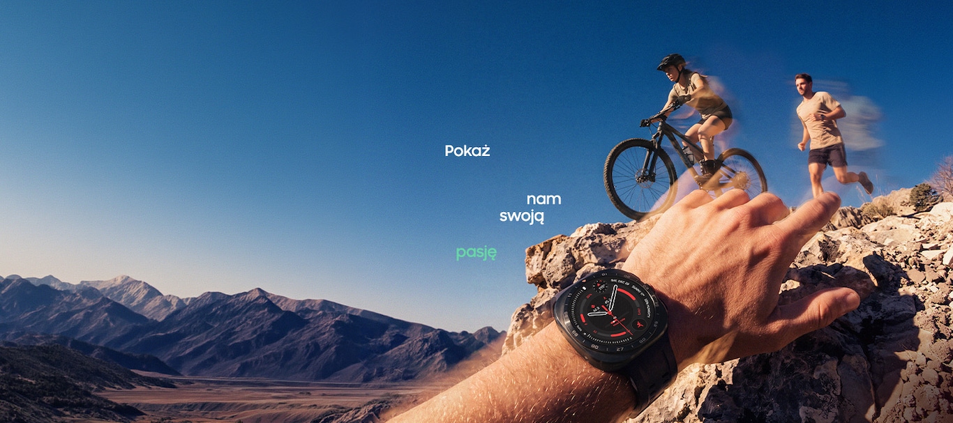 Biały Galaxy Watch Ultra obok suplementów Health Labs Care