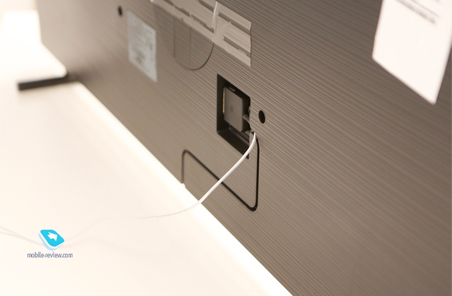 Телевизор не обязан быть черным и скучным Samsung РОССИЯ