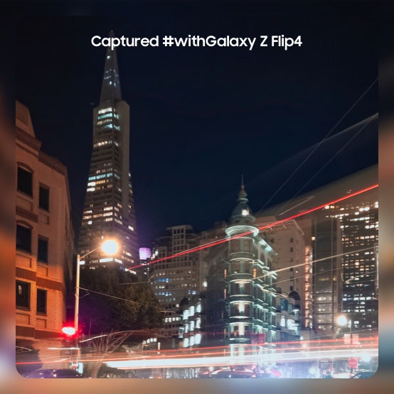 Фотография ночного города снятая на широкоугольную камеру Galaxy Z Flip4, 2-секундная длинная выдержка, ISO 50
