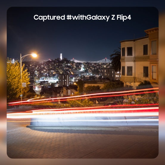 Фотография ночного города снятая на широкоугольную камеру Galaxy Z Flip4, 4-секундная длинная выдержка, ISO 50