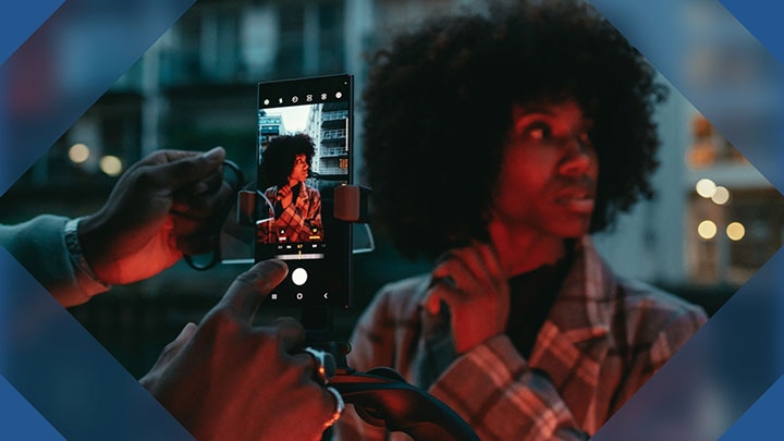 Потрясающие фотографии во время синего часа на смартфон Samsung Galaxy S22 Ultra, креативные идеи для съёмки с Карлом Шакуром